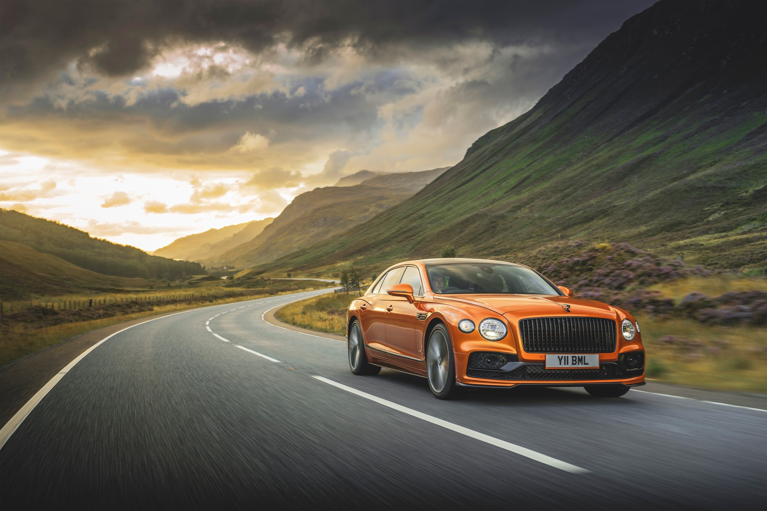 Colour , Orange Image type , Action Angle , Side/Profile Angle , Front General , Performance General , Innovation General , Craftsmanship Corporate , Company Corporate , Beyond100 Current Models , Flying Spur , Flying Spur Speed Flying Spur Model Page Tag , Flying Spur Speed Model Page Tag 