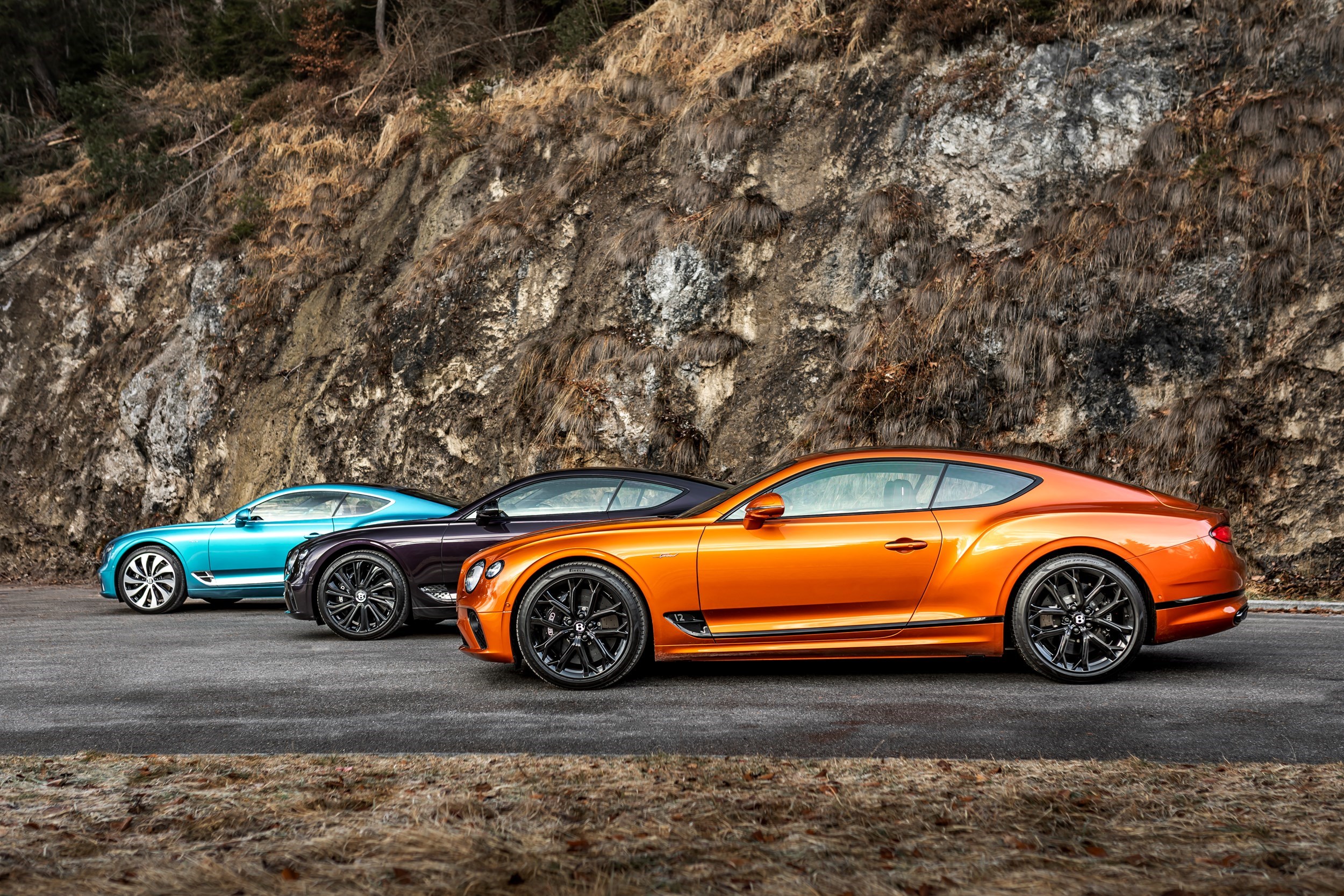 Colour , Naranja Colour , Azul Image type , Estática Angle , Perfil Lateral Current Models , Continental GT , Continental GT 